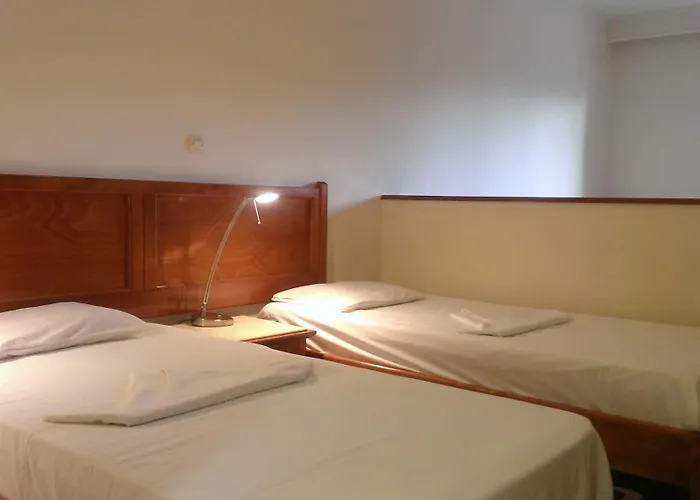 雅尼斯开普敦公寓 3*