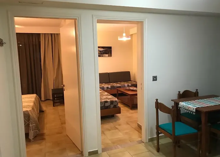 雅尼斯开普敦公寓 3*