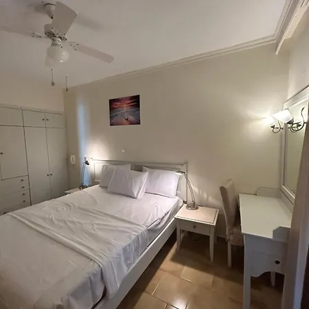 Captain Yiannis & Apartahotel Cos