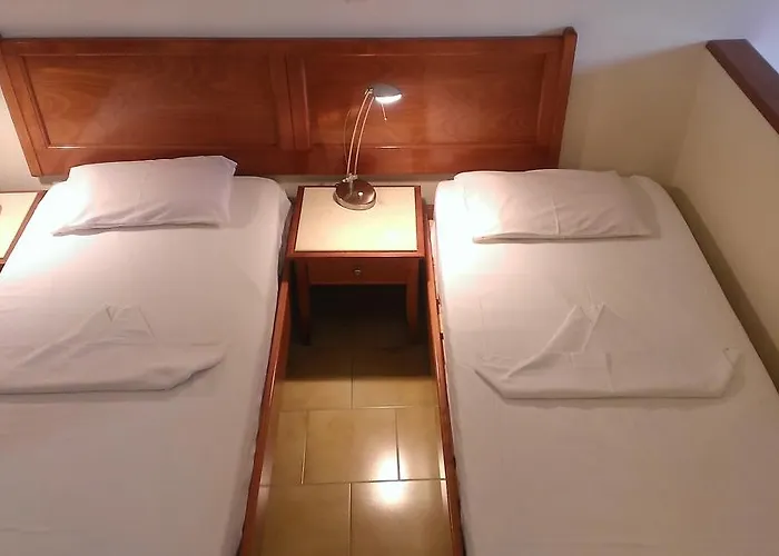 Ξενοδοχείο με διαμερίσματα Captain Yiannis &