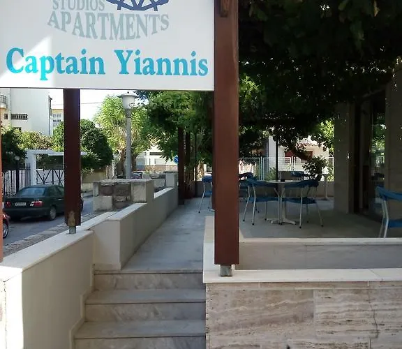Ξενοδοχείο με διαμερίσματα Captain Yiannis & 3*