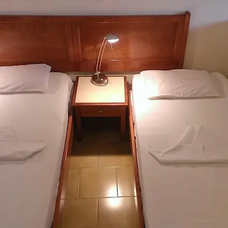 Lägenhetshotell Captain Yiannis Studios &