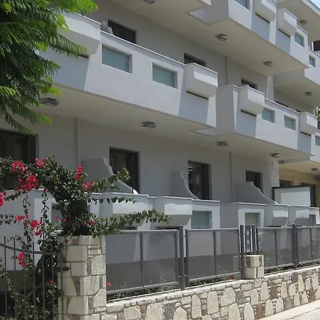 Captain Yiannis Studios &