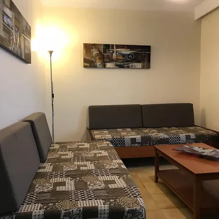 Lägenhetshotell Captain Yiannis Studios &